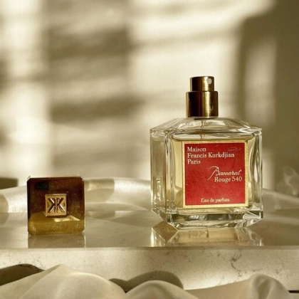 ادکلن  باکارات رژ 540 (30 میل)